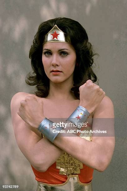 7,078 Wonder Woman Images Stock Photos & High。